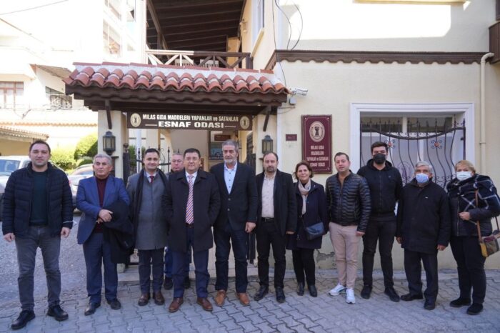 Başkan Tokat, Milas Gıda Maddeleri Yapanlar ve Satanlar Odası Başkanı Mustafa Sezgin'i ziyaret ederek, yeni dönemlerinin hayırlı olmasını diledi.