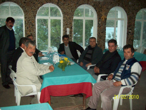 ML6C0IL579289_105609232908225_283291801_n